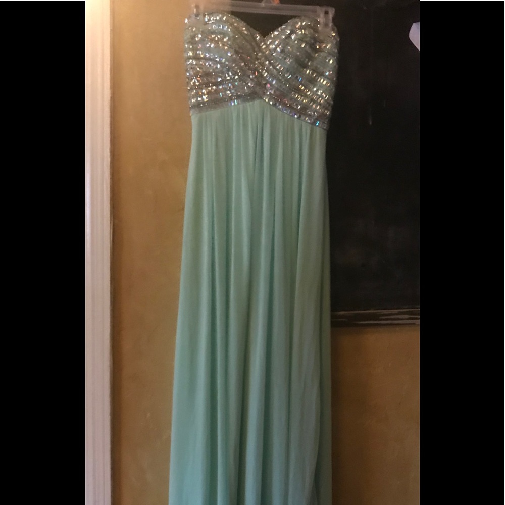 B Darlin brand sea foam green dress 2/4